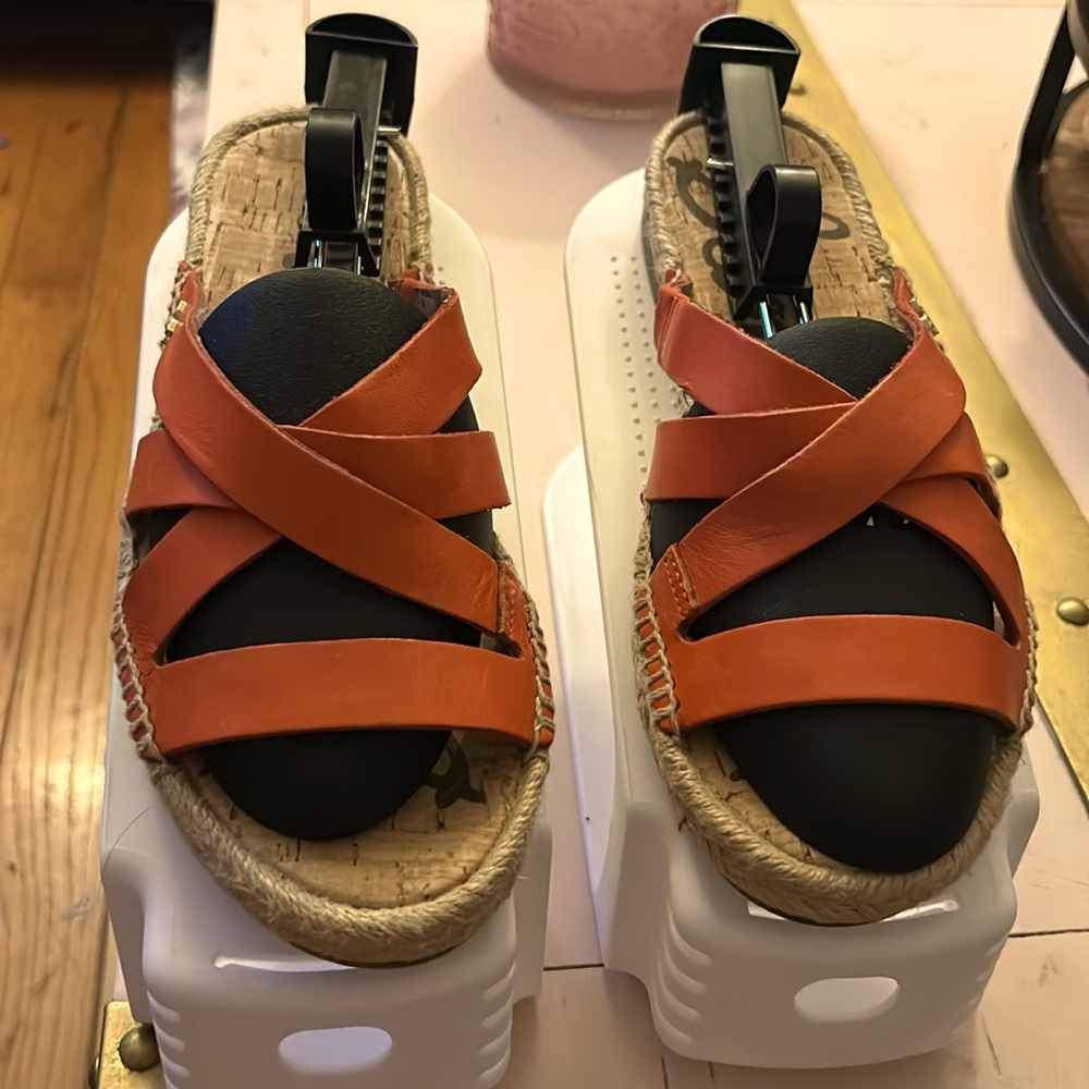 SAM EDELMAN LEATHER UPPER SANDAL. SIZE 7 M